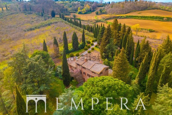 casa indipendente in vendita a Chiusi in zona Macciano