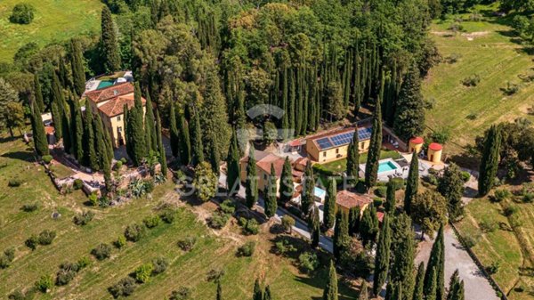 casa indipendente in vendita a Chiusi