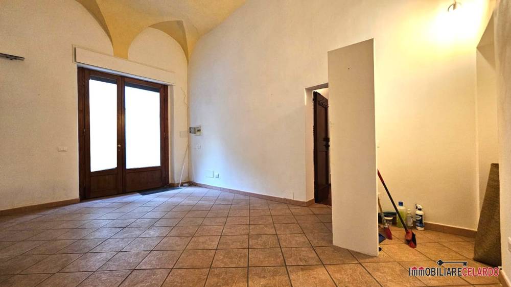 negozio in vendita a Colle di Val d'Elsa