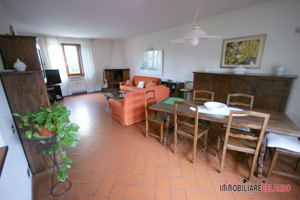 appartamento in vendita a Colle di Val d'Elsa