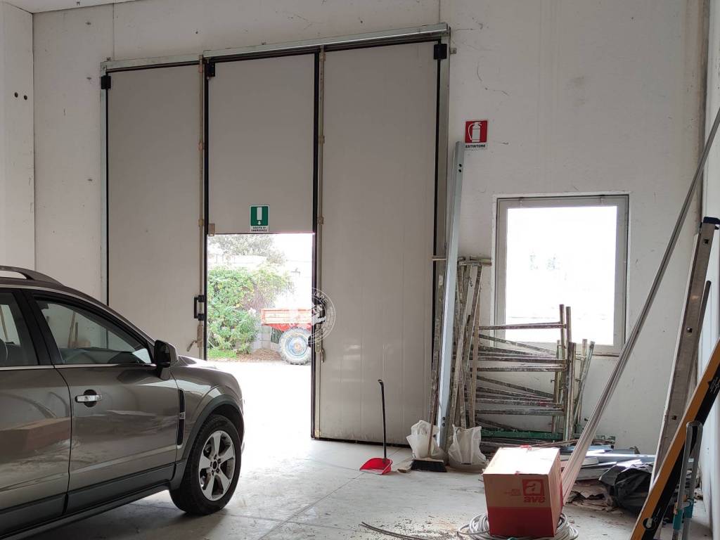 negozio in vendita a Colle di Val d'Elsa in zona Selvamaggio