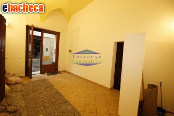 negozio in vendita a Colle di Val d'Elsa