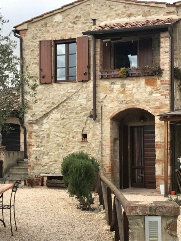 casa indipendente in vendita a Colle di Val d'Elsa