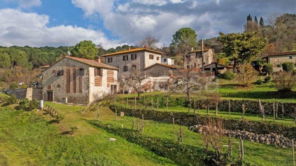casa indipendente in vendita a Colle di Val d'Elsa