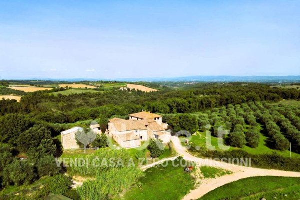 casa indipendente in vendita a Colle di Val d'Elsa