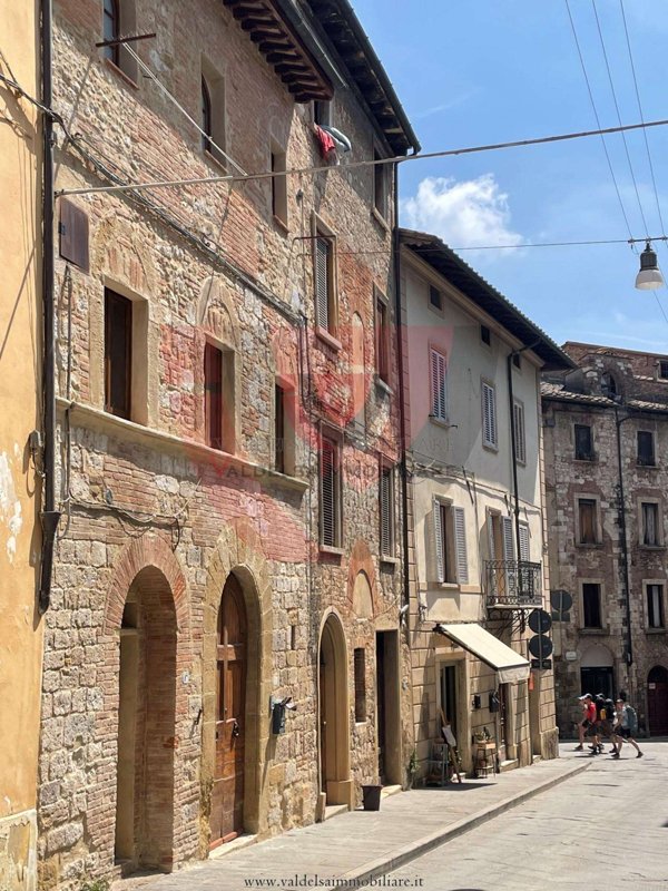 intera palazzina in vendita a Colle di Val d'Elsa
