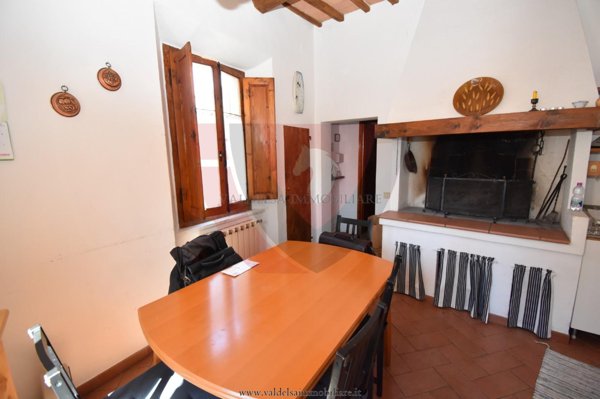 casa indipendente in vendita a Colle di Val d'Elsa