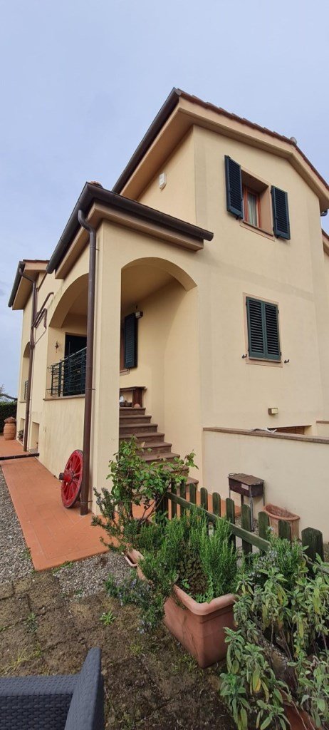 casa indipendente in vendita a Colle di Val d'Elsa