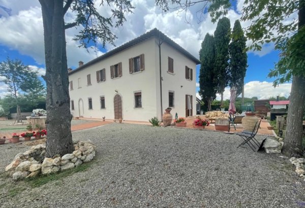 casa indipendente in vendita a Colle di Val d'Elsa