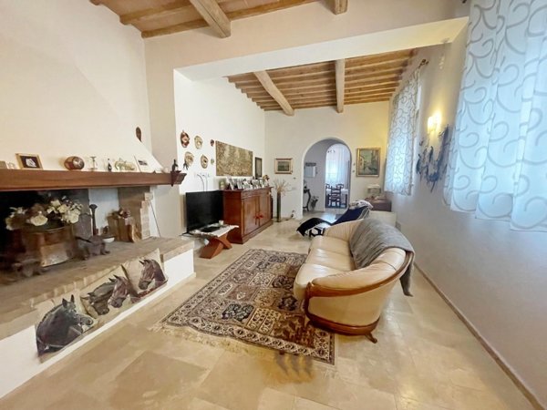 appartamento in vendita a Colle di Val d'Elsa