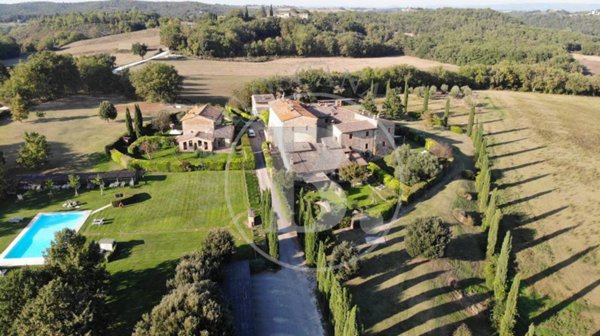 casa indipendente in vendita a Colle di Val d'Elsa