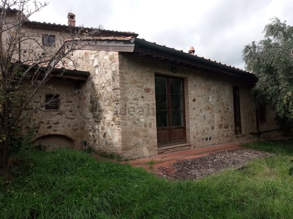 casale in vendita a Colle di Val d'Elsa