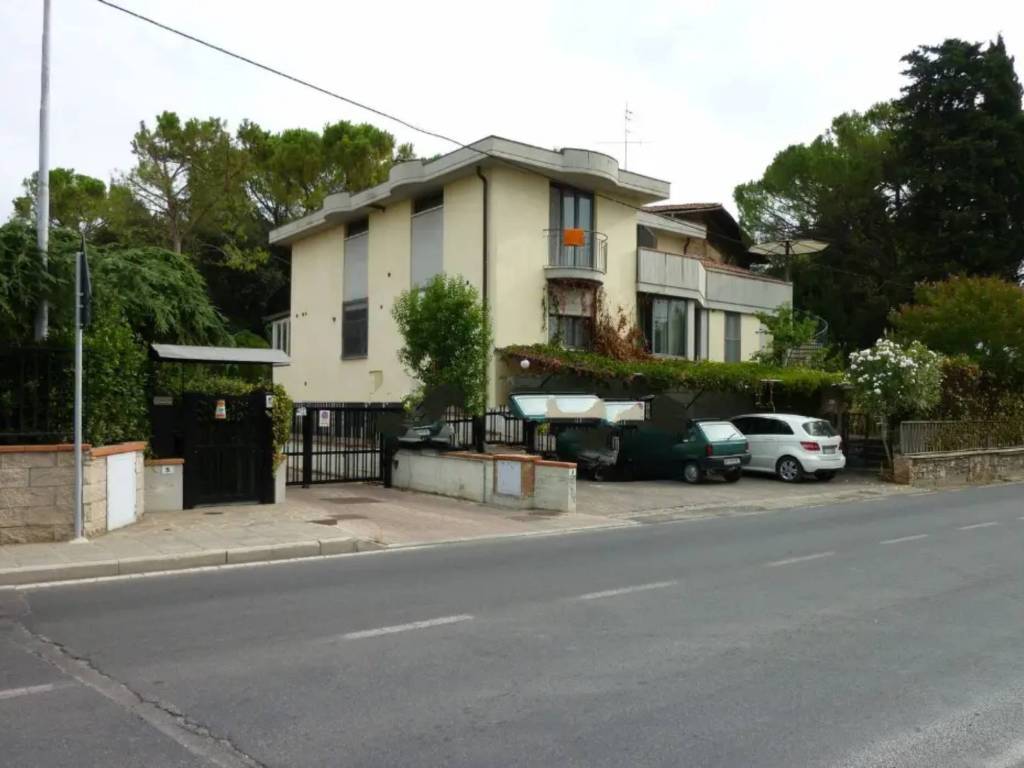 casa indipendente in vendita a Colle di Val d'Elsa
