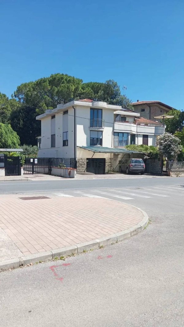 casa indipendente in vendita a Colle di Val d'Elsa