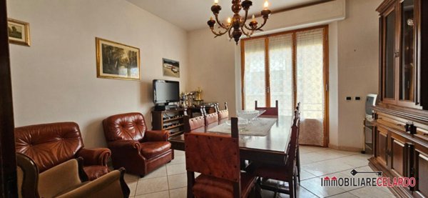 casa indipendente in vendita a Colle di Val d'Elsa
