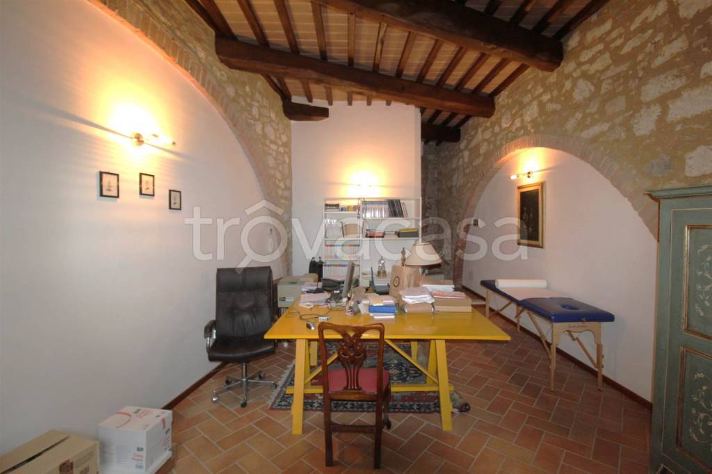 appartamento in vendita a Colle di Val d'Elsa