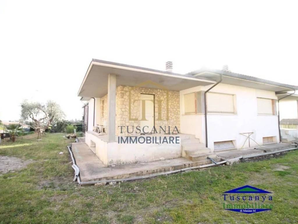 casa indipendente in vendita a Colle di Val d'Elsa