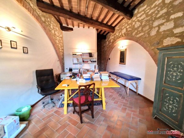 ufficio in vendita a Colle di Val d'Elsa