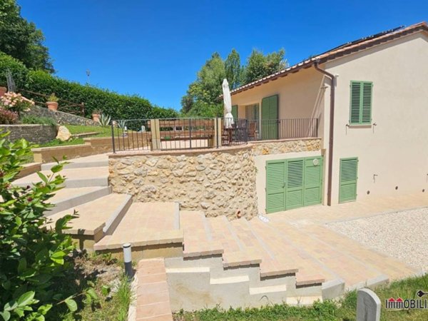 casa indipendente in vendita a Colle di Val d'Elsa