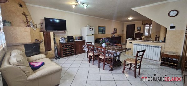 casa indipendente in vendita a Colle di Val d'Elsa