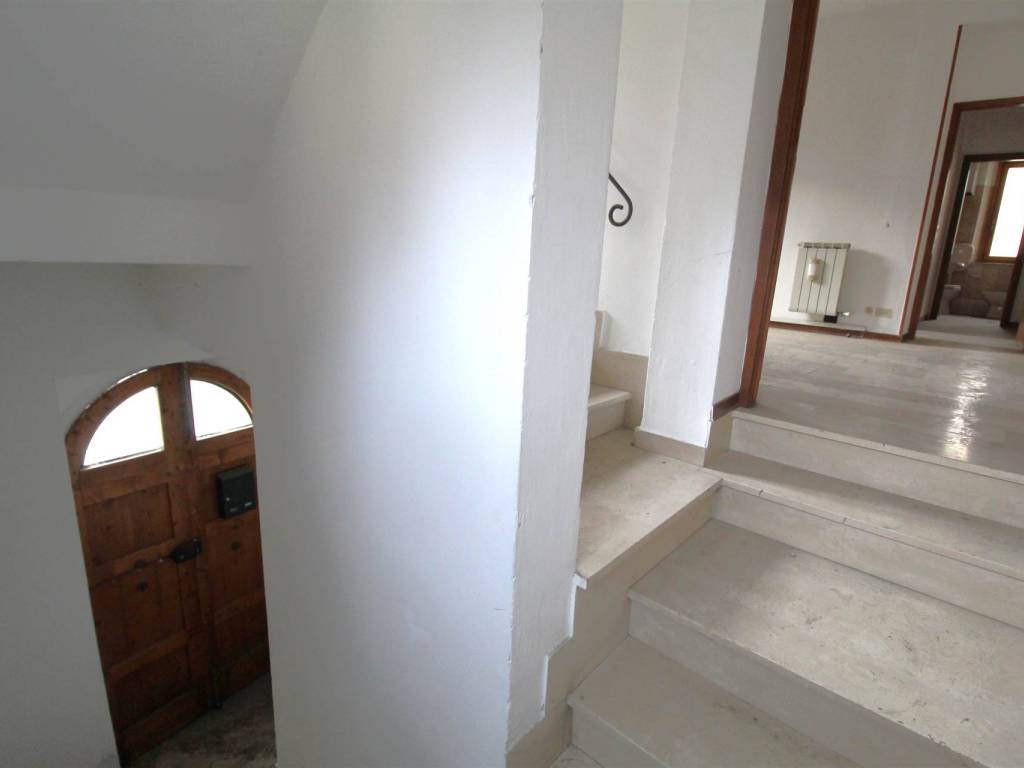 appartamento in vendita a Colle di Val d'Elsa