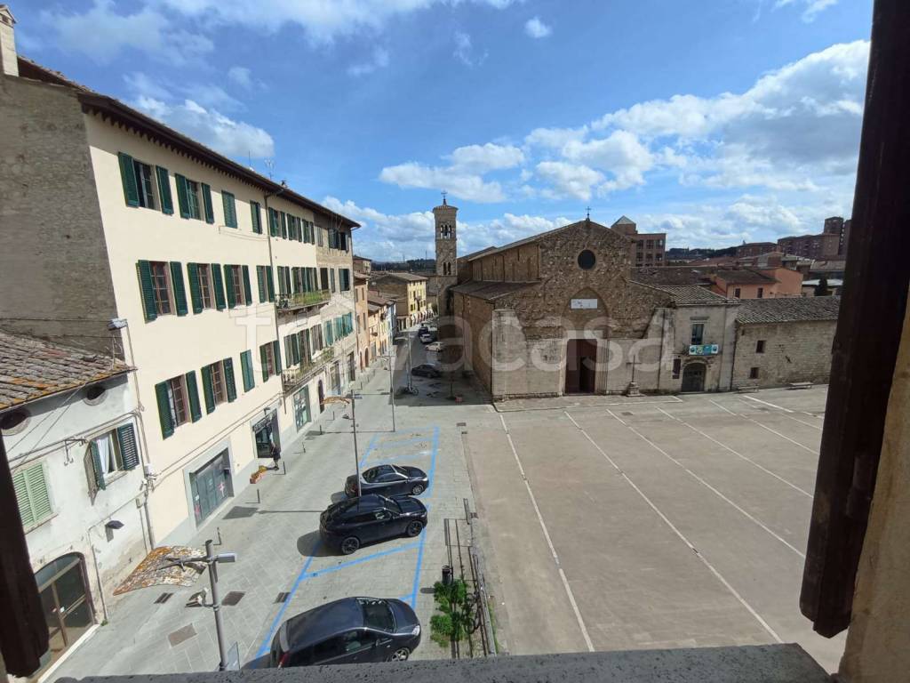 appartamento in vendita a Colle di Val d'Elsa