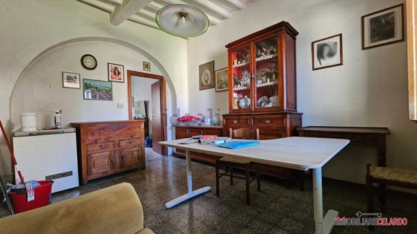 appartamento in vendita a Colle di Val d'Elsa