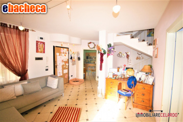 casa indipendente in vendita a Colle di Val d'Elsa