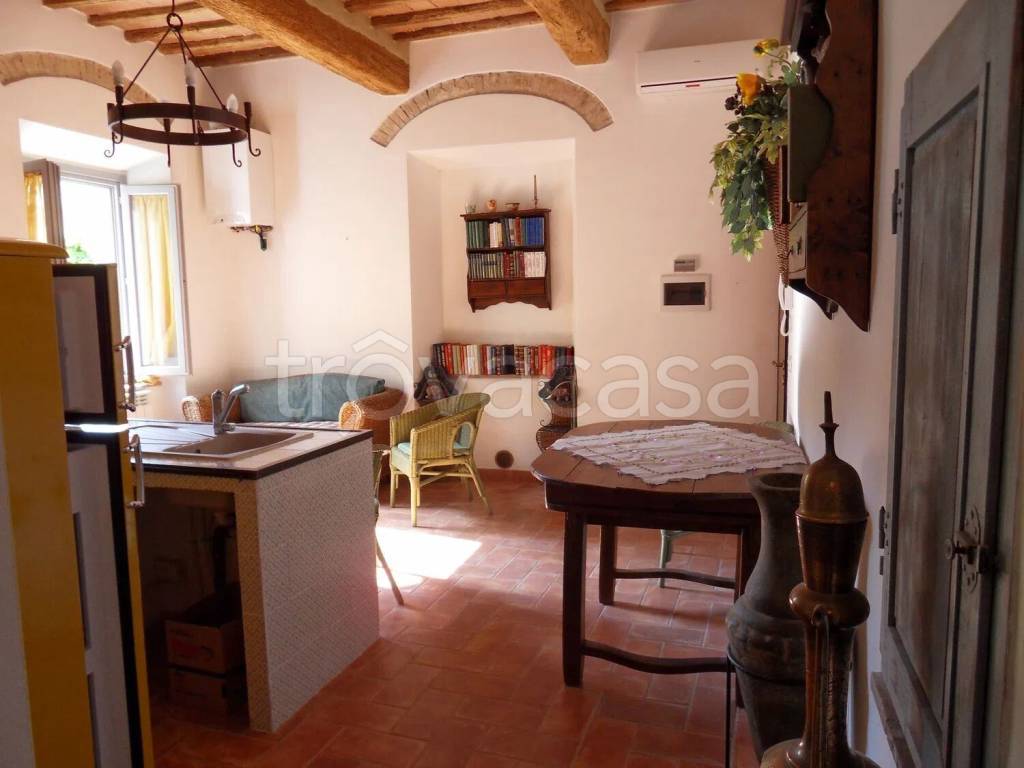 appartamento in vendita a Colle di Val d'Elsa