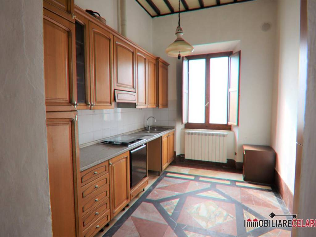 appartamento in vendita a Colle di Val d'Elsa