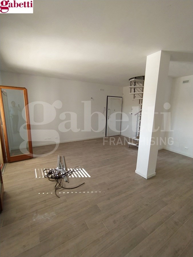 appartamento in vendita a Colle di Val d'Elsa