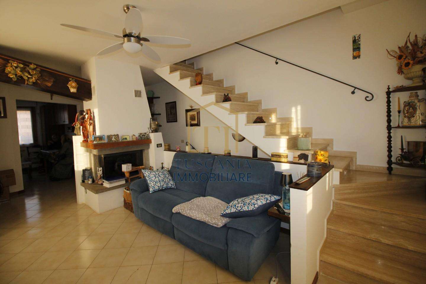 intera palazzina in vendita a Colle di Val d'Elsa
