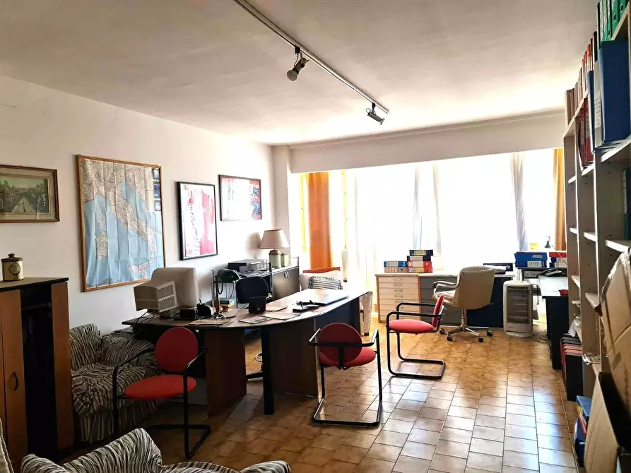 ufficio in vendita a Colle di Val d'Elsa