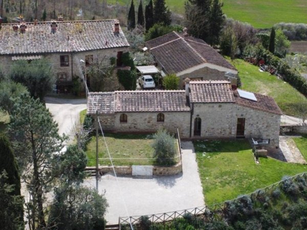 casa indipendente in vendita a Colle di Val d'Elsa