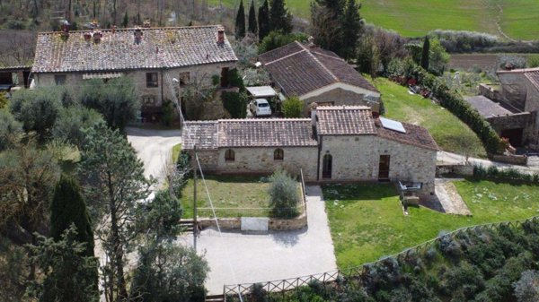 casa indipendente in vendita a Colle di Val d'Elsa
