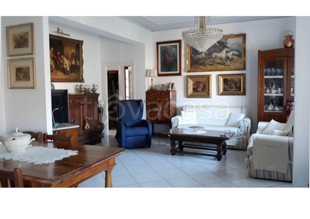 appartamento in vendita a Colle di Val d'Elsa
