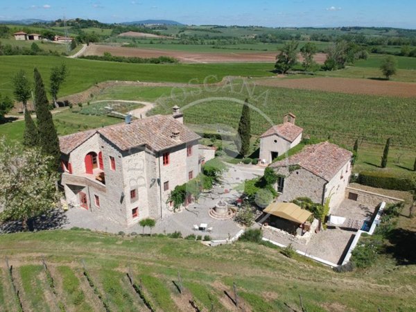casa indipendente in vendita a Colle di Val d'Elsa