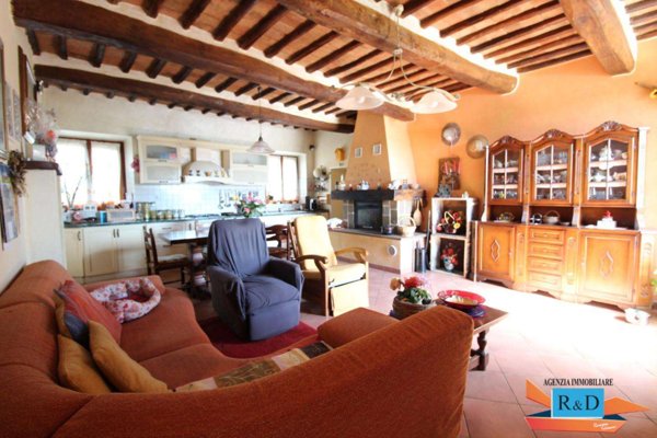 casa indipendente in vendita a Colle di Val d'Elsa