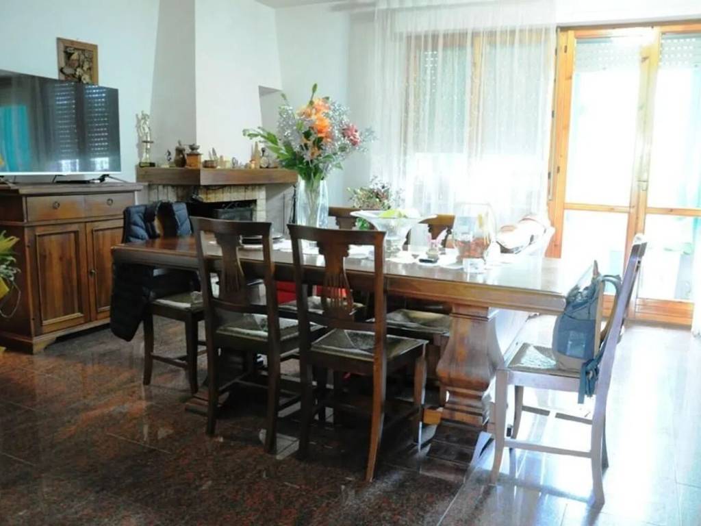 appartamento in vendita a Colle di Val d'Elsa