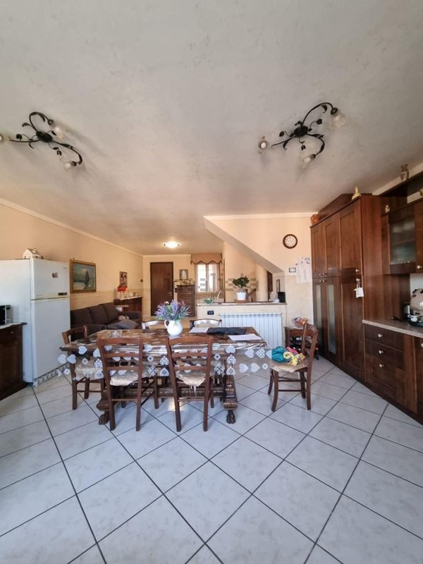 casa indipendente in vendita a Colle di Val d'Elsa