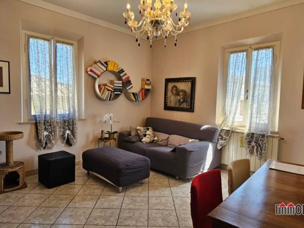 appartamento in vendita a Colle di Val d'Elsa