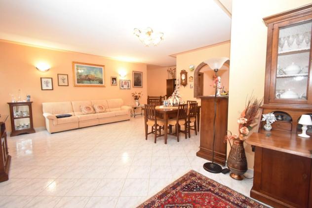 casa indipendente in vendita a Colle di Val d'Elsa