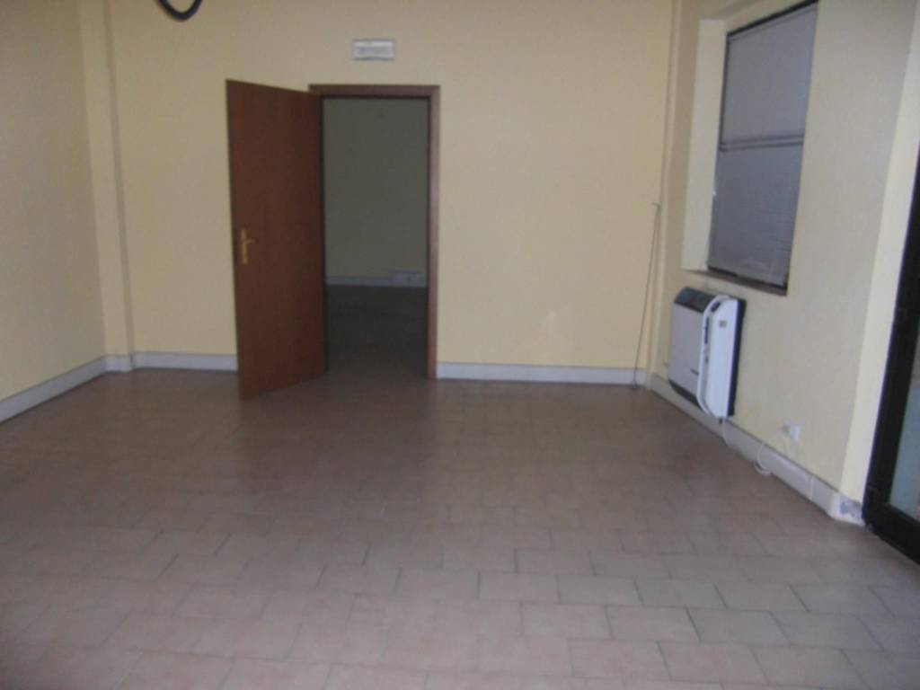negozio in vendita a Colle di Val d'Elsa