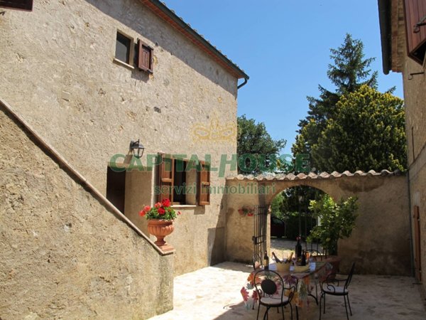 casa indipendente in vendita a Colle di Val d'Elsa