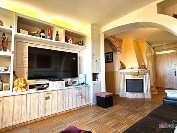 appartamento in vendita a Colle di Val d'Elsa in zona Le grazie