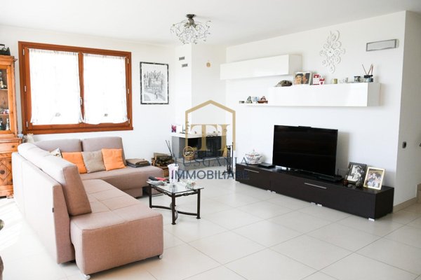 casa indipendente in vendita a Colle di Val d'Elsa