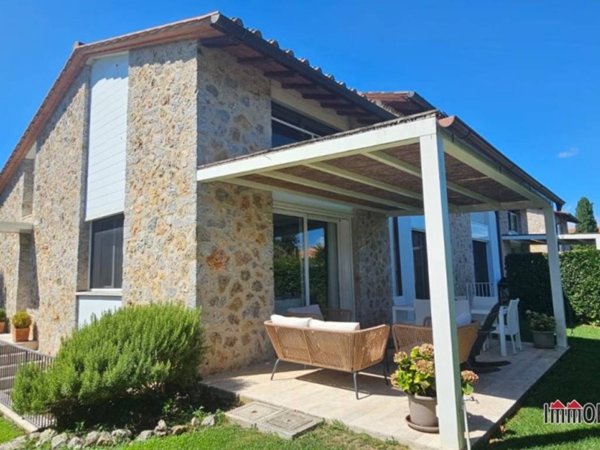 casa indipendente in vendita a Colle di Val d'Elsa in zona Le grazie