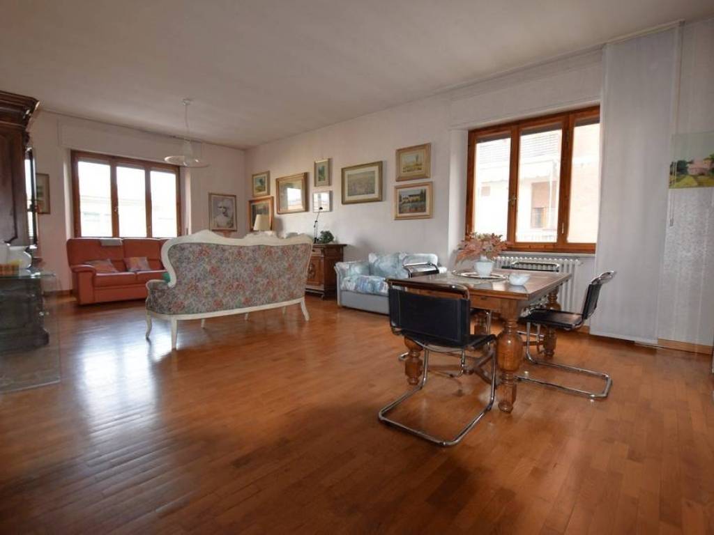 appartamento in vendita a Colle di Val d'Elsa
