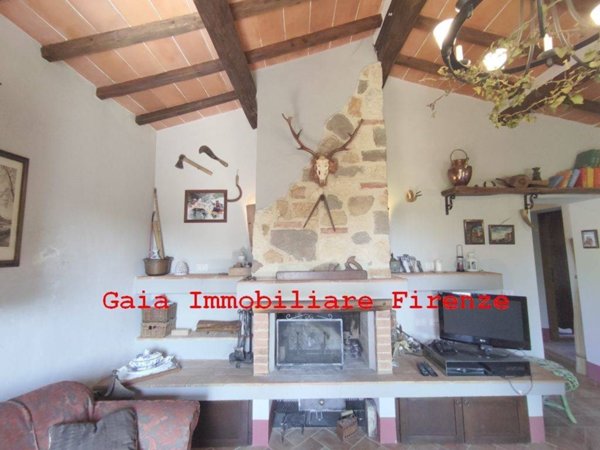 casa indipendente in vendita a Colle di Val d'Elsa