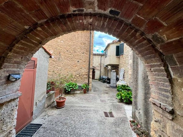appartamento in vendita a Colle di Val d'Elsa in zona Selvamaggio